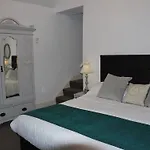 The Golden Fleece 4*