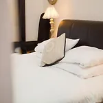 Mini-hôtel The Golden Fleece 4*