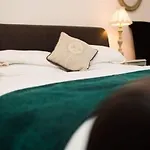 Mini-hôtel The Golden Fleece 4*