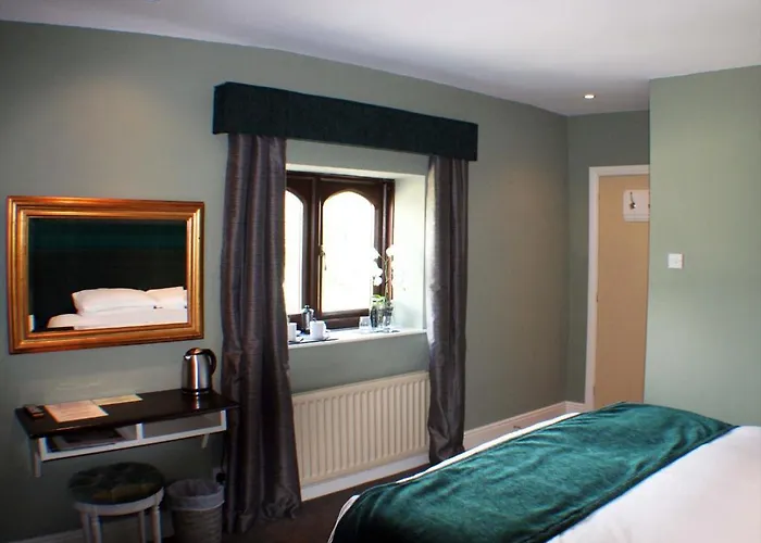 The Golden Fleece 4*