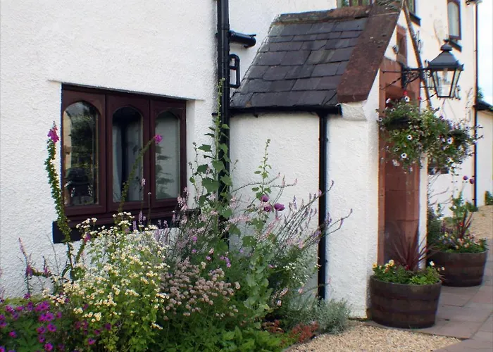 The Golden Fleece 4*